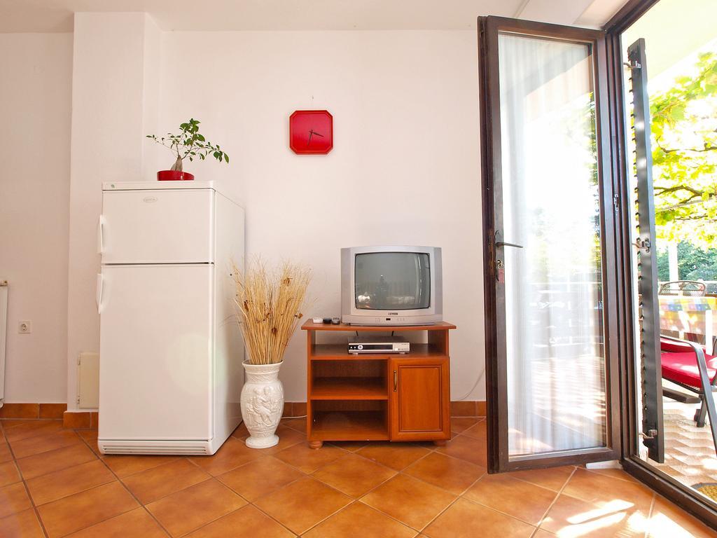 Apartments Dragica 929 Fazana Exterior photo