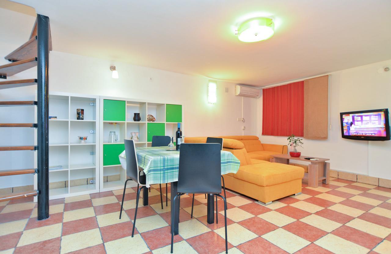 Apartments Dragica 929 Fazana Exterior photo